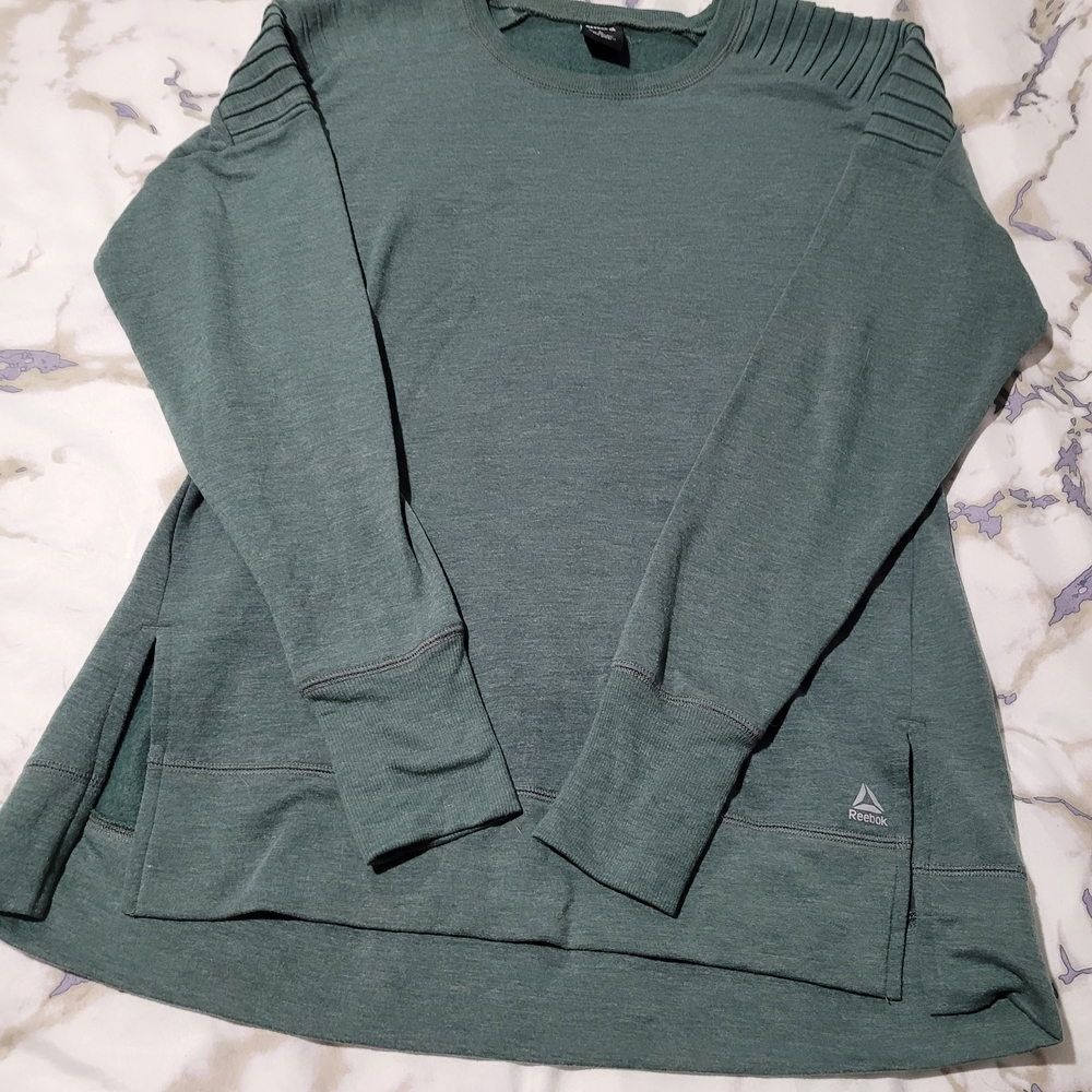 Reebok Women's Green Long Sleeve Sweatshirt, Size Large